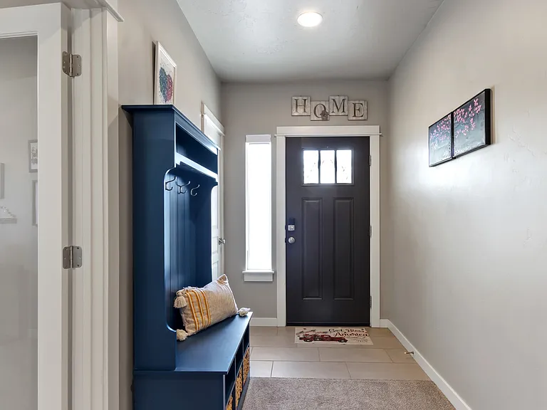696 Alpine Lake St — Photo 3