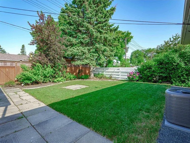 15 Lomond Blvd #15 — Photo 35