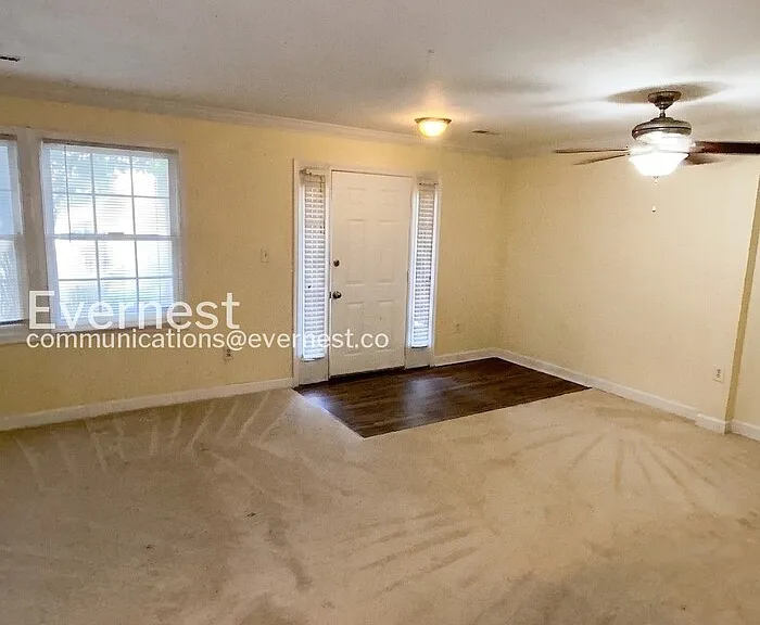 12135 Salemtown Dr — Photo 4