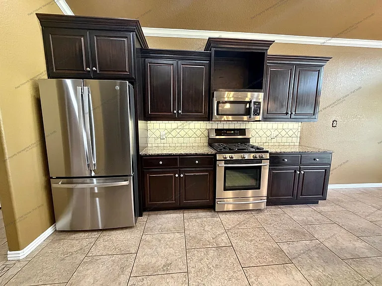 3718 Brighton Pl — Photo 11