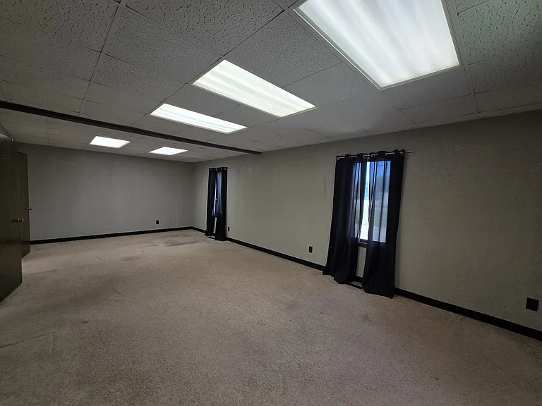 2327 Falls Ave #4 — Photo 8