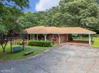 38 Bond Dr, Ellenwood, GA 30294