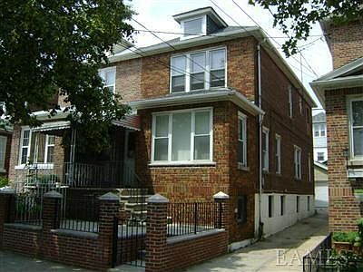 1st image of 2725 Pearsall Ave