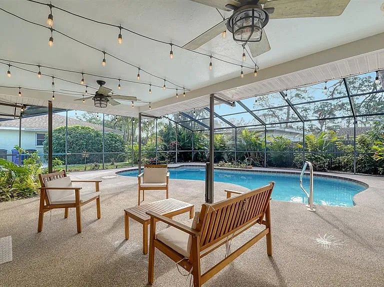 2291 Pine View Cir — Photo 18