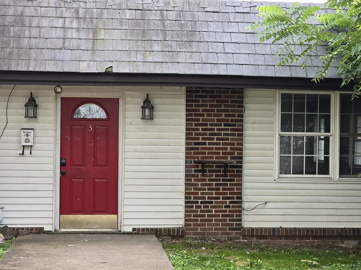 2 bed, 1190 sqft, $1,895 — Photo 1