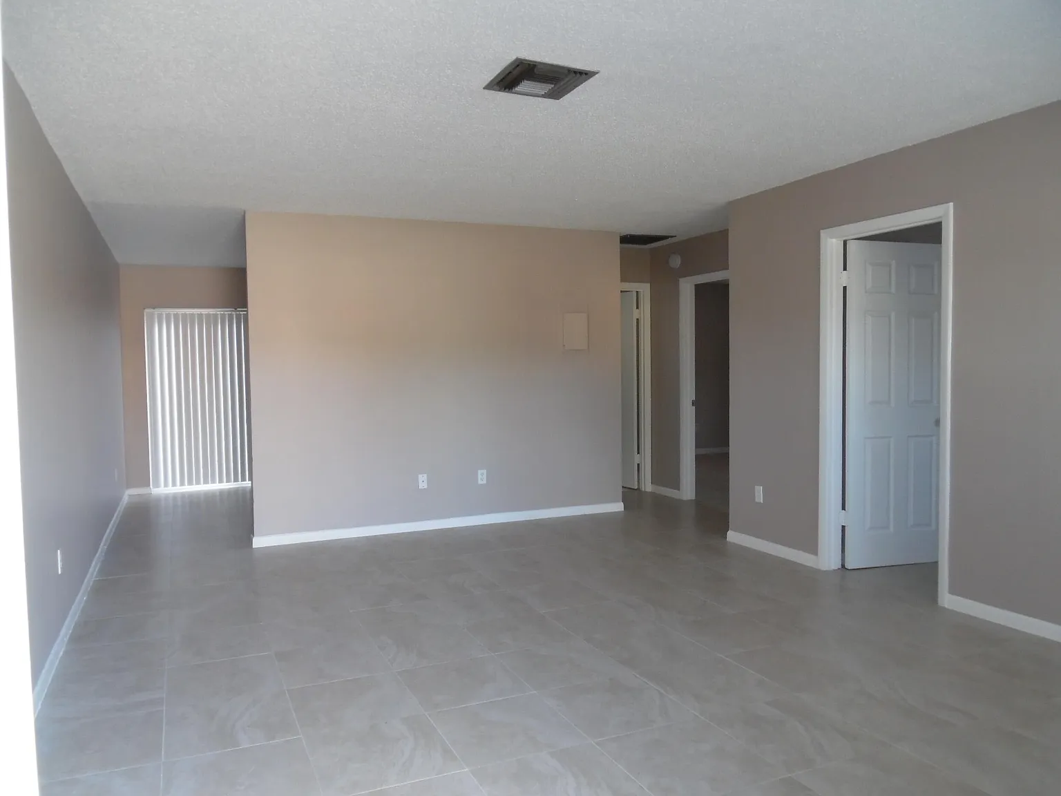 3986 — Photo 2