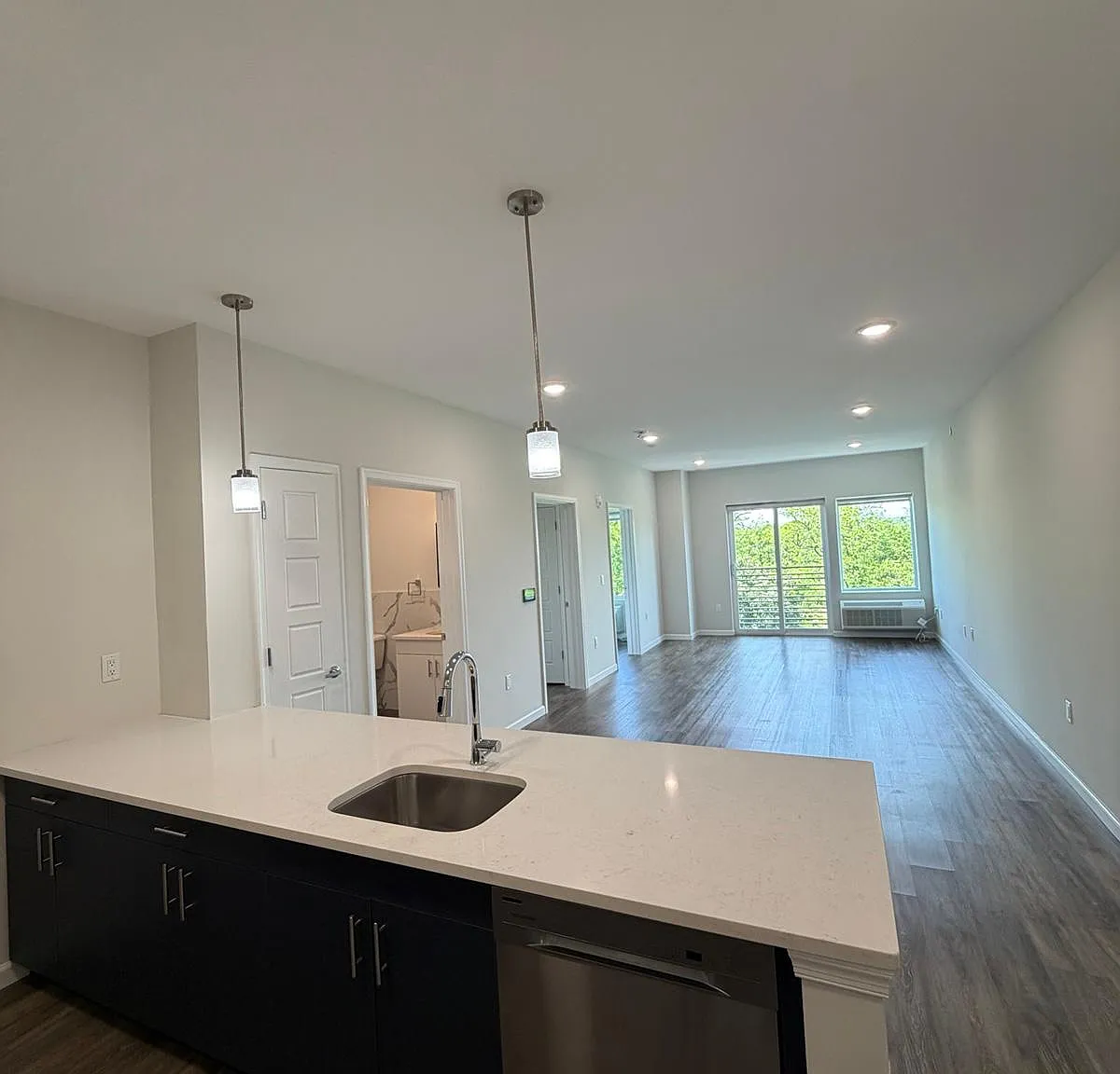 2 bed, $2,800 — Photo 3