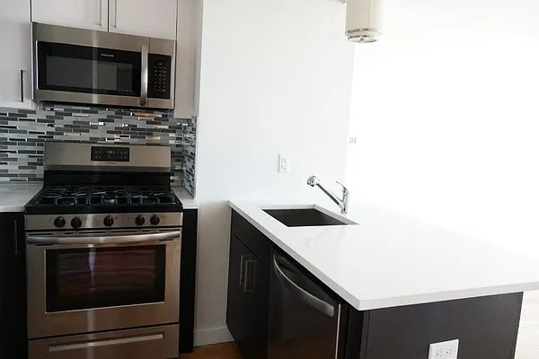 Rented by HighRiseNY | media 14