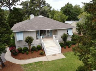 11 Lakeshore Dr, Pawleys Island, SC 29585