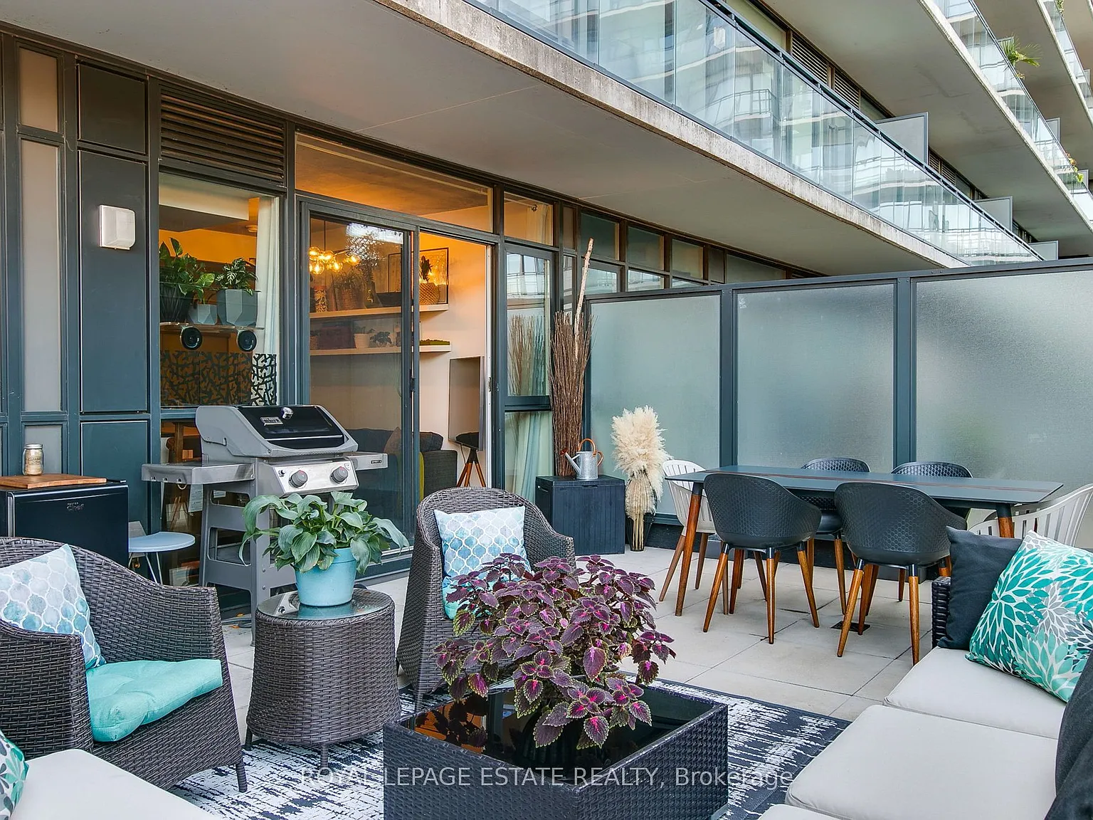 1 bed, $2,000 — Photo 1