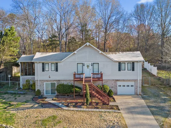 2125 Dallas Lake Rd, Soddy Daisy, TN 37379