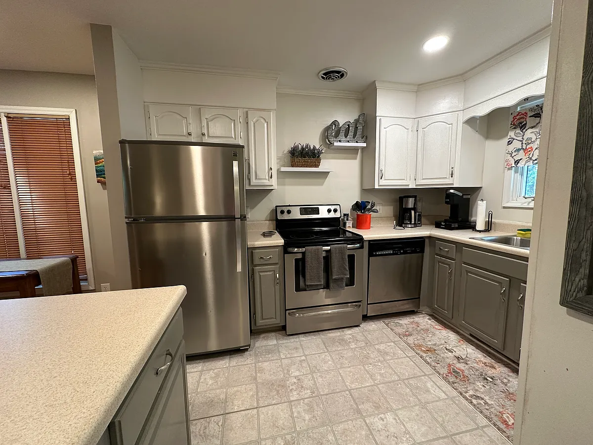 Building Photo - 4035 Timber Wolf Cir