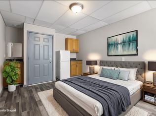 Campus Edge Apts, Carbondale, IL 62901