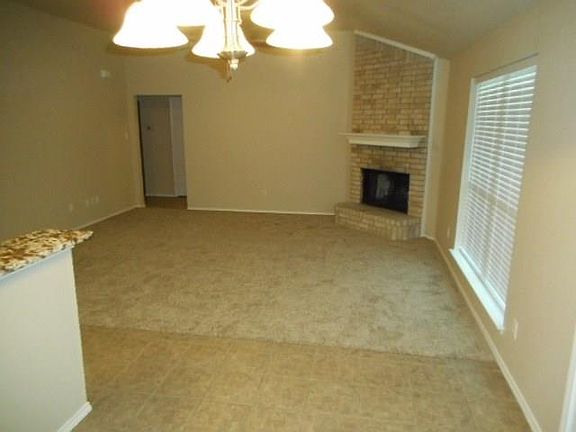 3rd image of 502 Lanwood Ct