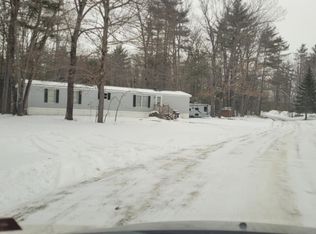 18 Dell Dr, Leeds, ME 04263