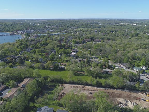 3rd image of 691 S Lake Shore Dr