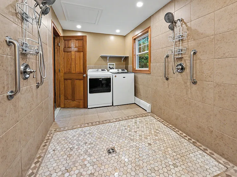 298 Providence Rd — Photo 5