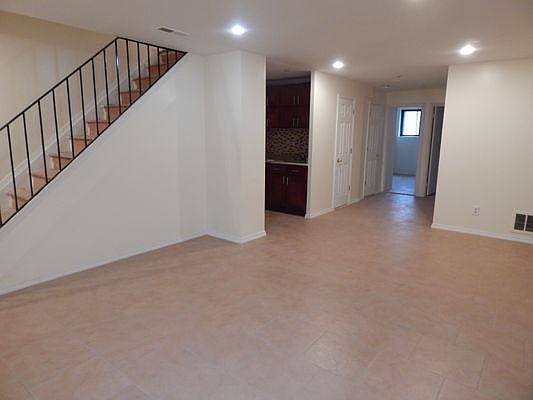 2nd image of 588 Kosciuszko St #1A
