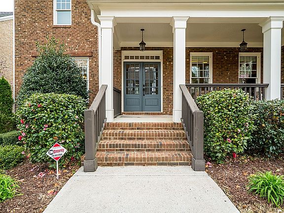 3rd image of 4435 Newhall Dr
