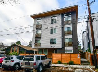 9545 Ashworth Ave N #102, Seattle, WA 98103