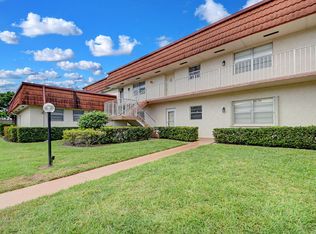 12015 Greenway Cir S APT 104, Royal Palm Beach, FL 33411