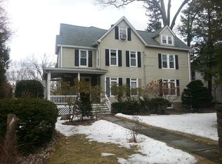 165 Sherwood Pl, Englewood, NJ 07631