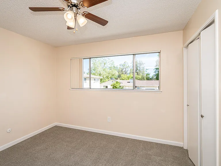 OakHill Townhomes — Photo 20