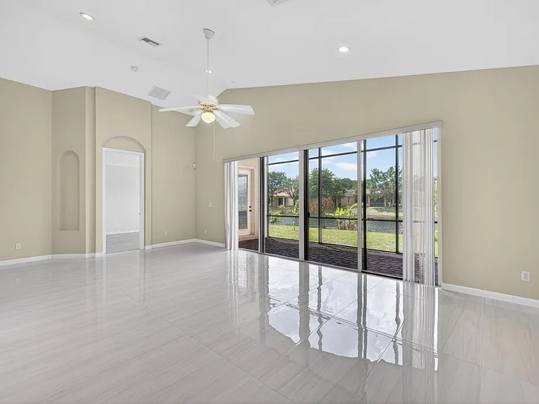 2237 SW Newport Isles Blvd — Photo 12