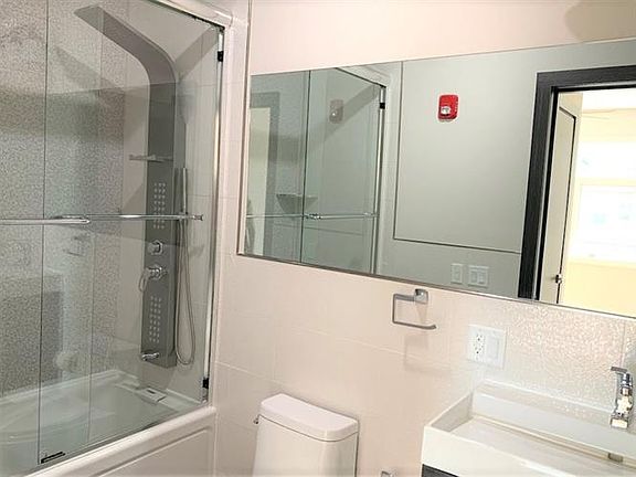 5th image of 3226 Kennedy Blvd #4A