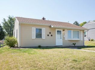 1343 W 38th St, Davenport, IA 52806