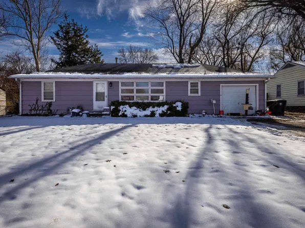 4745 SW 18th St, Topeka, KS 66604