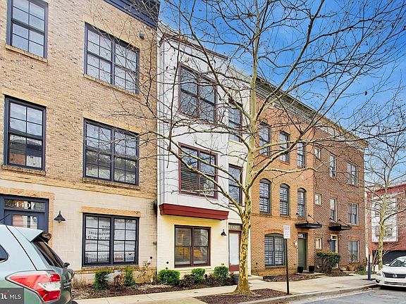 3rd image of 4405 Longfellow St