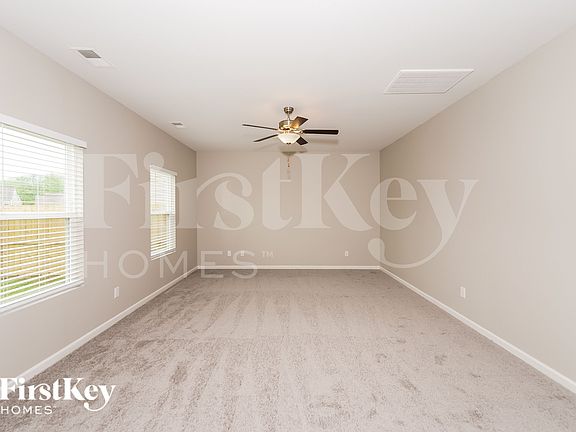 3rd image of 80 Homestead Ln