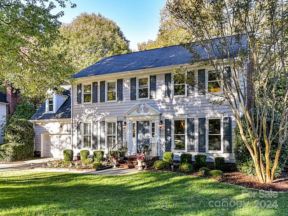 2nd image of 7117 Crown Colony Dr