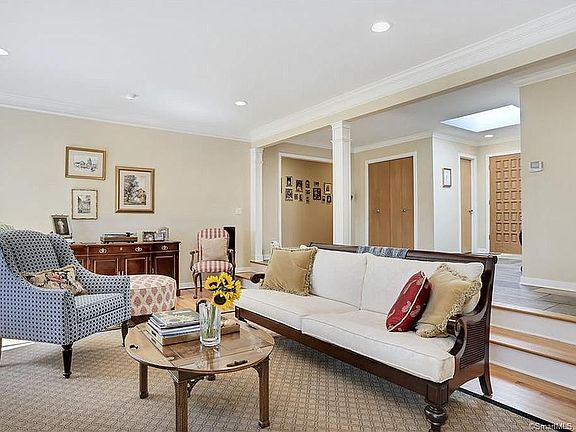 3rd image of 30 Northwind Dr