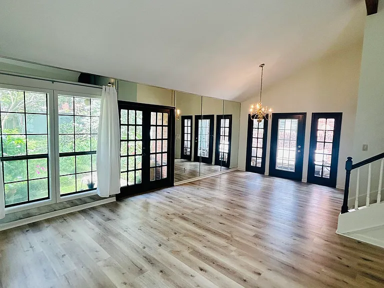 604 Briargate Walk Cir — Photo 4