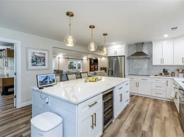 4 Sally Port Rd, Hilton Head Island, SC 29928