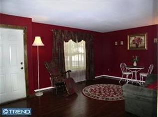 10 Baldwin Dr, Sicklerville, NJ 08081