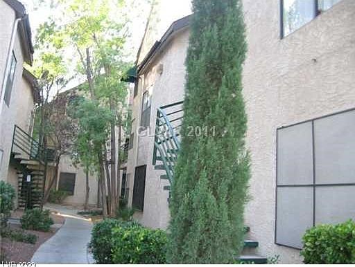5th image of 530 Elm Dr Unit 204