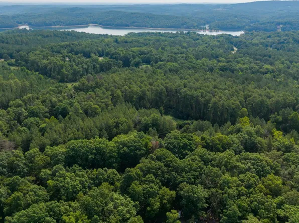306 Runaway Bay Rd, Lynch Station, VA 24571