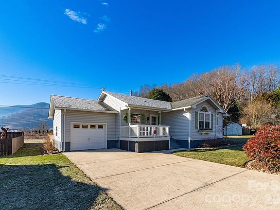 2nd image of 79 Sunflower Ln