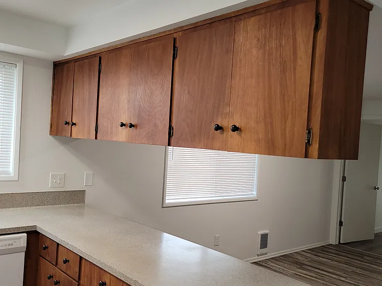 21800 SE Alder Dr — Photo 2