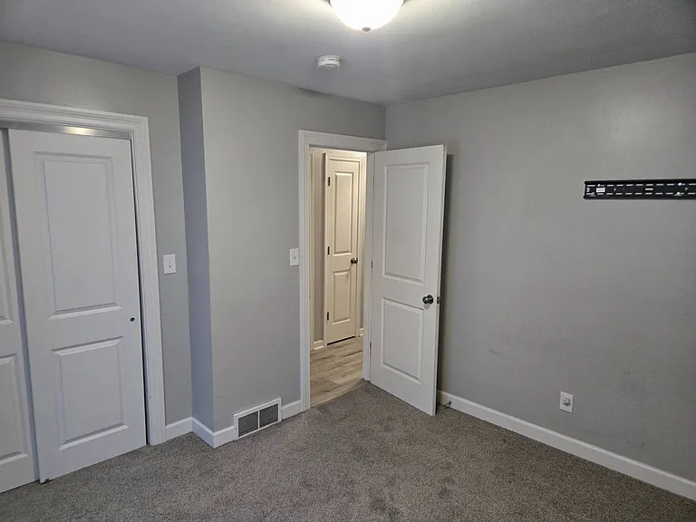 2723 Priscilla Ave — Photo 18