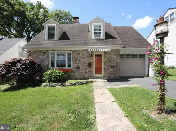 10 E 8th St, Pottstown, PA 19464