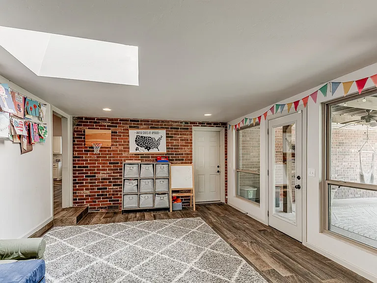 801 Rock Hollow Rd — Photo 23