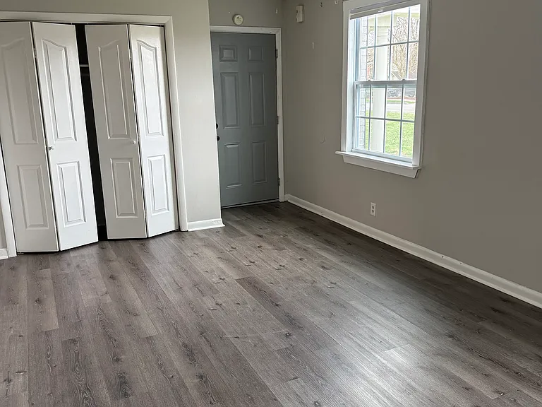 1120 N Maple St #B — Photo 8