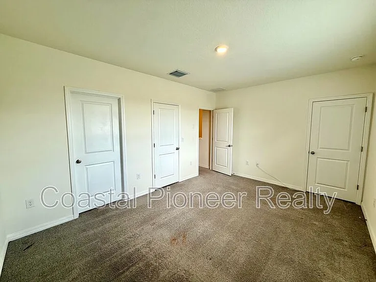 32794 Pez Landing Ln — Photo 17