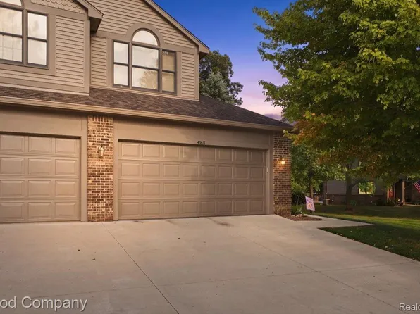 45117 Coachman Ct, Canton, MI 48187