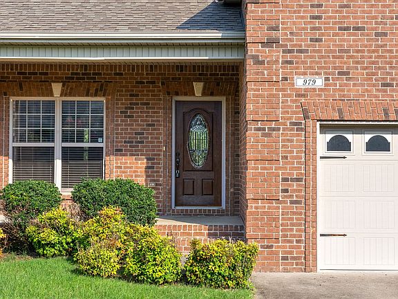 4th image of 979 Terraceside Cir
