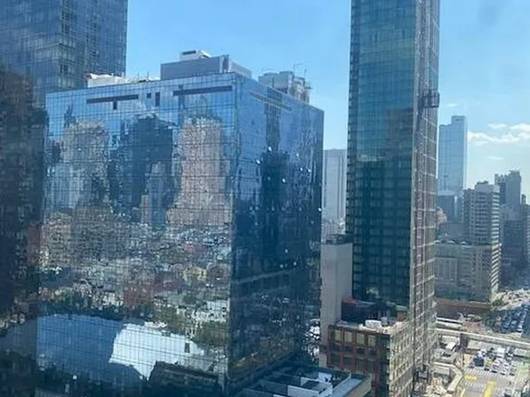 500 West 43rd Street image 7 of 8